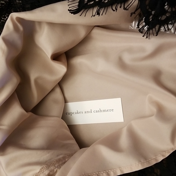 Women's Cupcakes and Cashmere black lace top NWT - Picture 11 of 11